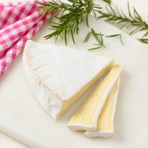 Cultures for surface ripened soft cheese
